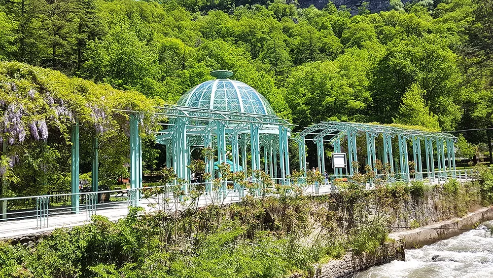 مدينه بورجومي الحديقه الوطنيه