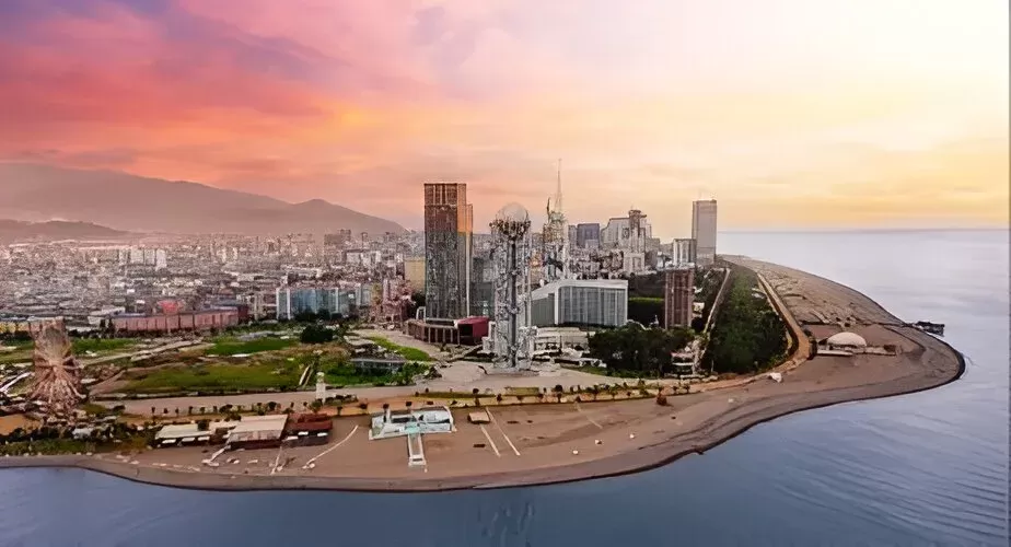 لنكتشف كم تبعد باتومي عن تبليسي
