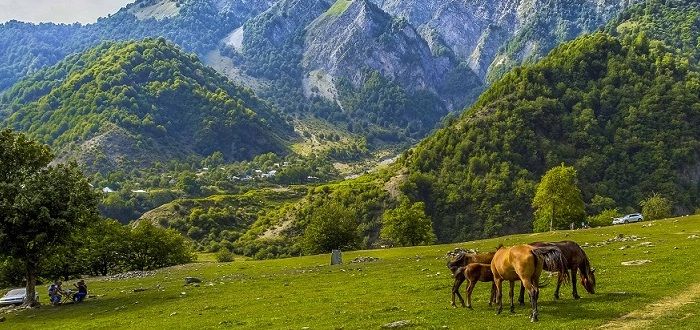 استكشاف تاريخ مدينة قابالا: رحلة عبر التاريخ